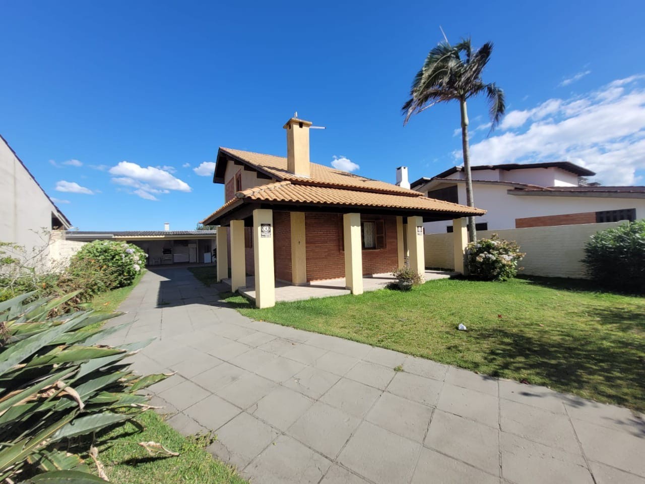 Casa 3 dormitórios à venda no bairro Zona Nova em Capão Da Canoa - imovel 2676