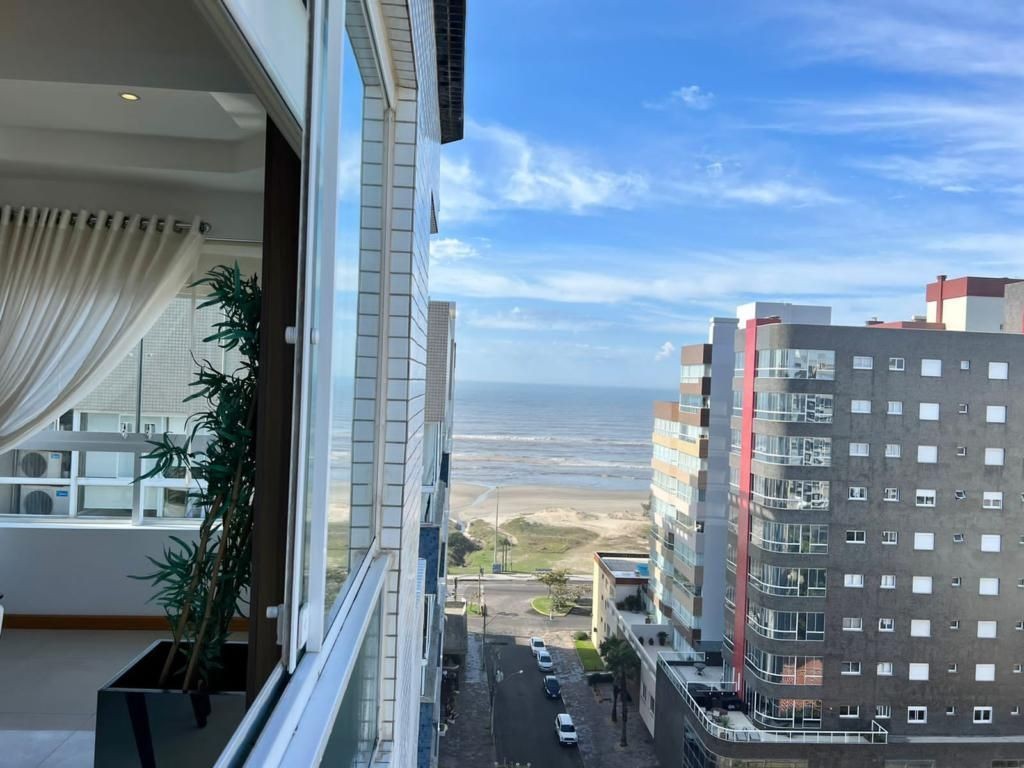 Apartamento 3 dormitórios à venda no bairro Navegantes em Capão Da Canoa - imovel 768